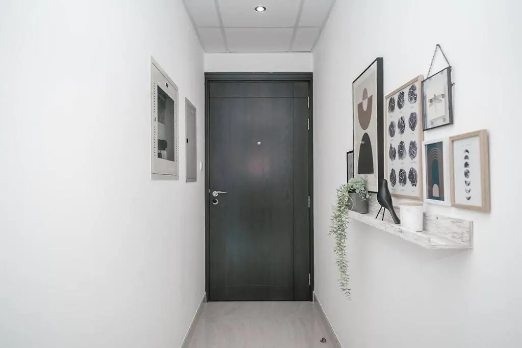 Apartment Elegant Studio With Pool And Gym Dubai
