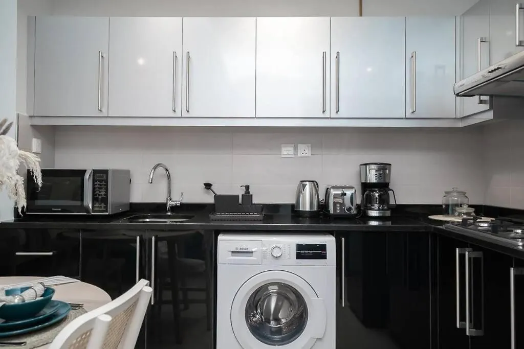 Apartment Elegant Studio With Pool And Gym Dubai