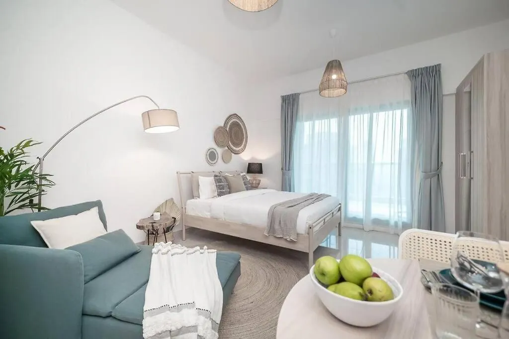 Elegant Studio With Pool And Gym Dubai